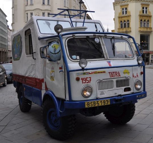 expedin Tatra 805